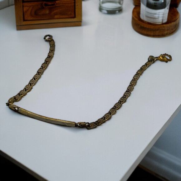 Vintage Monet Gold Tone Bar Link Chain Bracelet Delicate Classic Design 7.5" - Picture 1 of 6